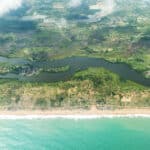 Vue imprenable de la plage béninoise de Cotonou