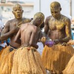 Prestation des vodunsi lors des cérémonies à Ouidah